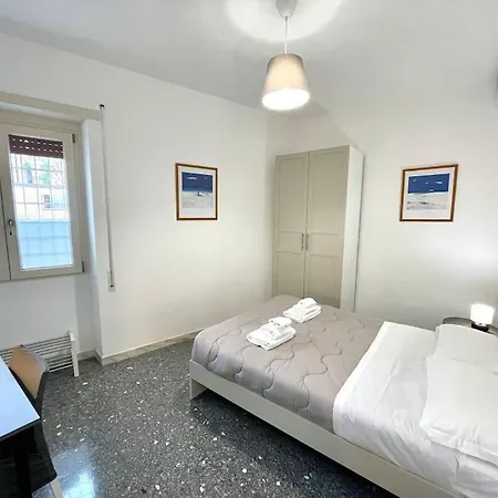 Ardeatino Appartement *