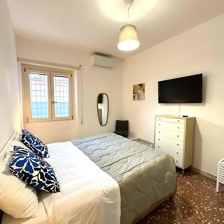 Ardeatino Appartement *